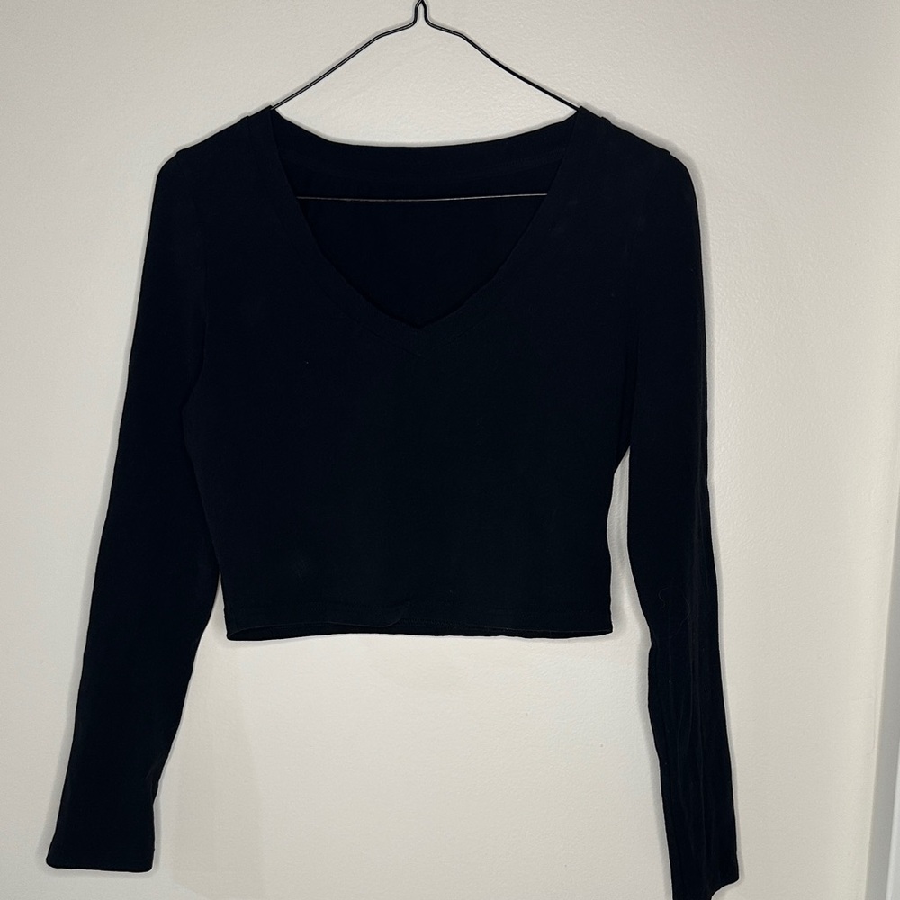 SHEIN Elegant Black Long Sleeve Crop Top